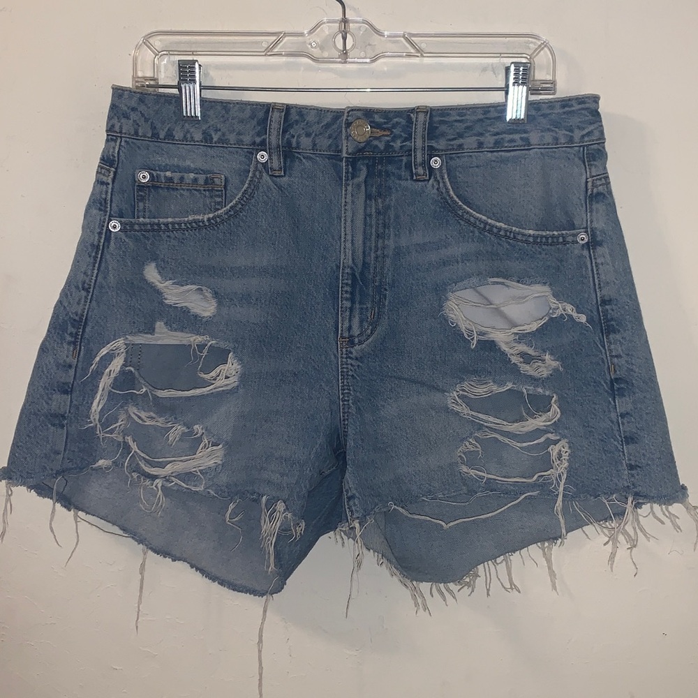 Garage blue distressed mom jean shorts- Medium 9/29